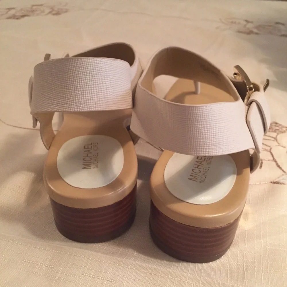 MICHAEL Michael Kors tan heeled sandals sz. 8.5 - Picture 4 of 5
